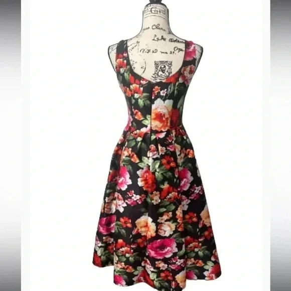Women’s retro inspired cottage core floral Aline dress - Picture 4 of 13